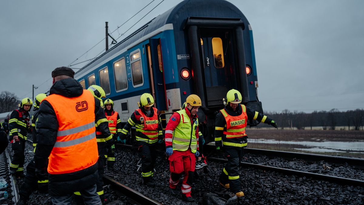 Velitel drážních hasičů: Zásah na železnici je mimořádný. A fyzicky náročný